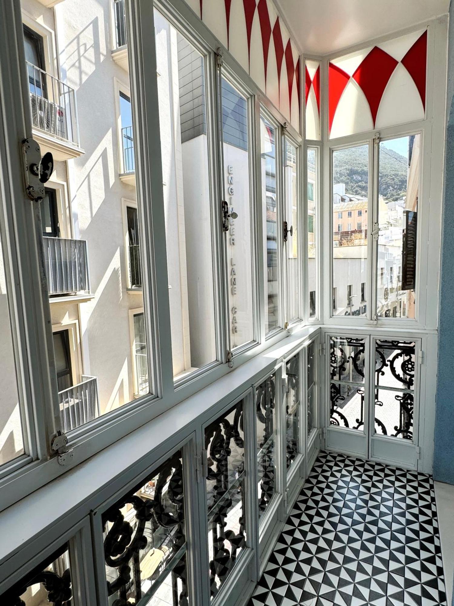 Fabulous City Centre Apartment - Grand Central House Gibraltar Exterior foto